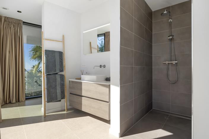 Image No.25-5 Bed Villa for sale