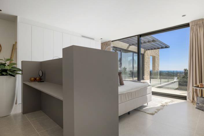 Image No.27-5 Bed Villa for sale