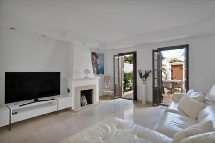 Image No.4-4 Bed Townhouse for sale