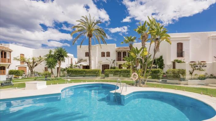 Image No.9-4 Bed Townhouse for sale