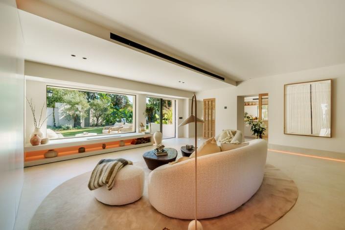 Image No.4-5 Bed Villa for sale