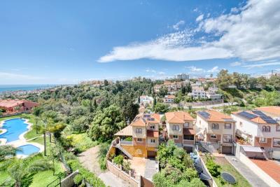 12-53013098fcab6c38b1379cd33298e050