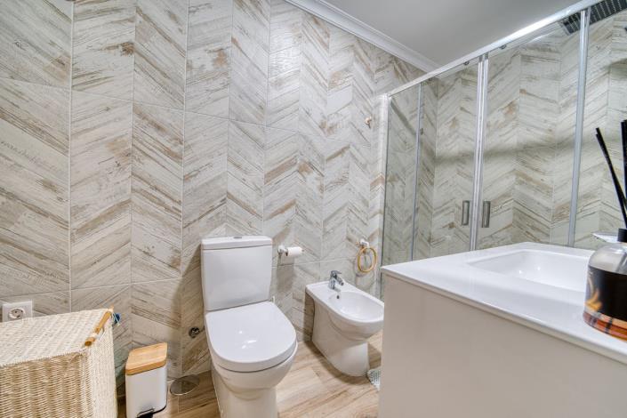 Image No.8-5 Bed Apartment for sale