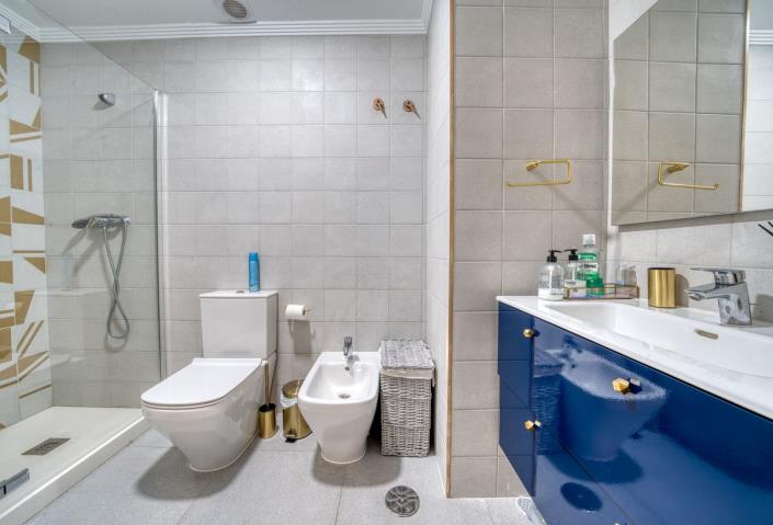 Image No.10-5 Bed Apartment for sale