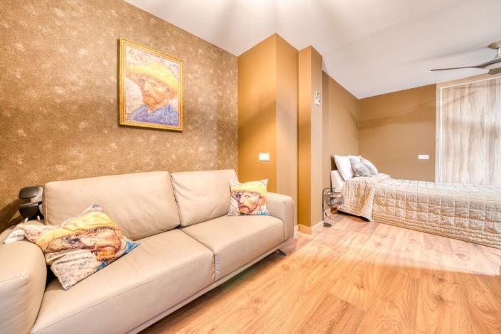 Image No.13-5 Bed Apartment for sale