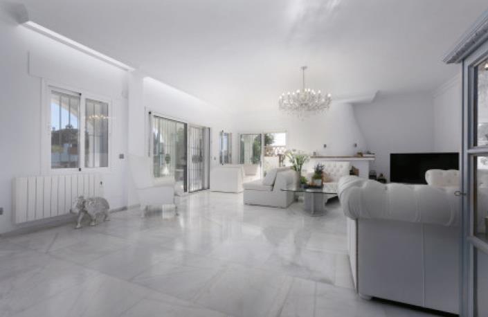 Image No.3-5 Bed Villa for sale