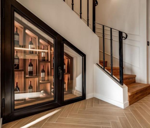 Image No.4-4 Bed Townhouse for sale