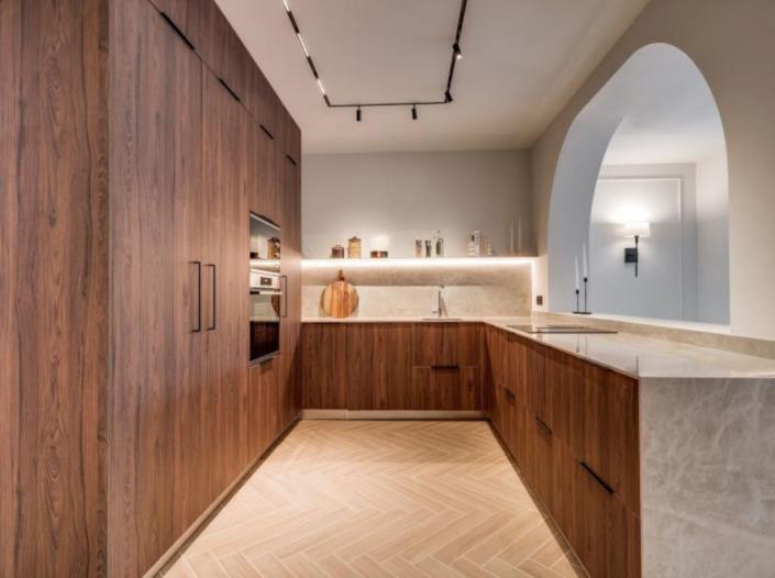 Image No.20-4 Bed Townhouse for sale