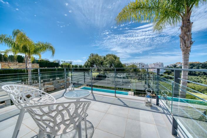 Image No.3-4 Bed Villa for sale