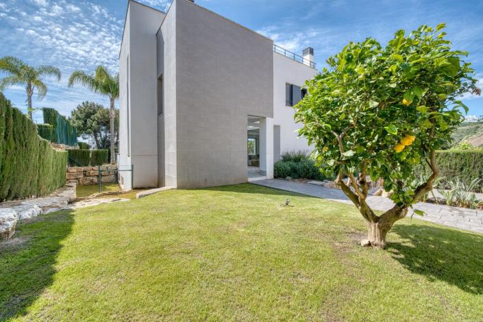 Image No.26-4 Bed Villa for sale