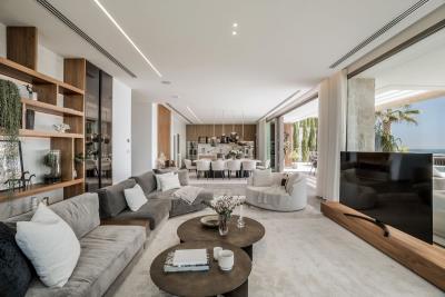 10-bb915d1cb19341576dcdc994b81ab9c5