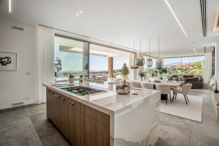 Image No.15-6 Bed Villa for sale