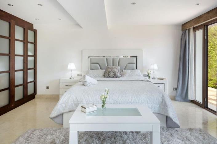 Image No.12-Villa de 6 chambres à vendre à Nueva Andalucia