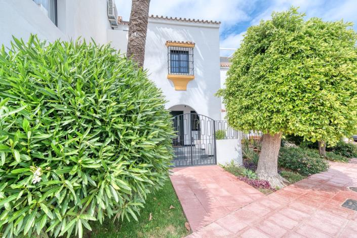 Image No.4-4 Bed Townhouse for sale