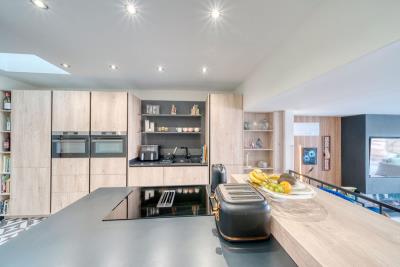 27-f6e8bc237ba13ac4c268badec6354f3d