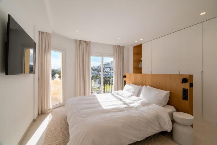 Image No.16-3 Bed Townhouse for sale