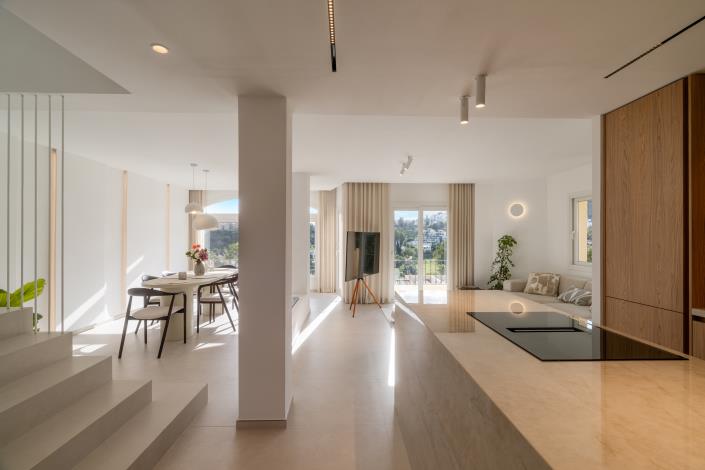 Image No.20-3 Bed Townhouse for sale