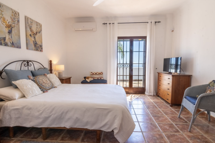 Image No.14-4 Bed Villa / Detached for sale