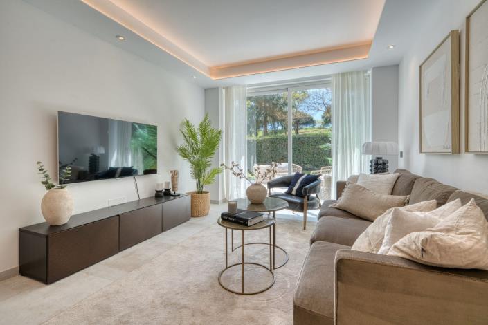 Image No.8-3 Bed Apartment for sale