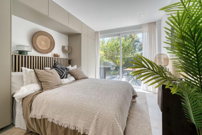 Image No.24-3 Bed Apartment for sale