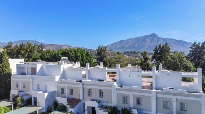 Image No.30-3 Bed Apartment for sale