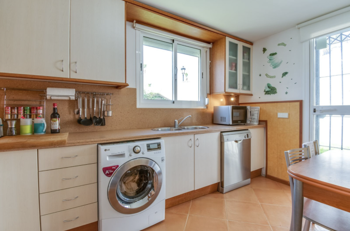 Image No.6-4 Bed Villa / Detached for sale