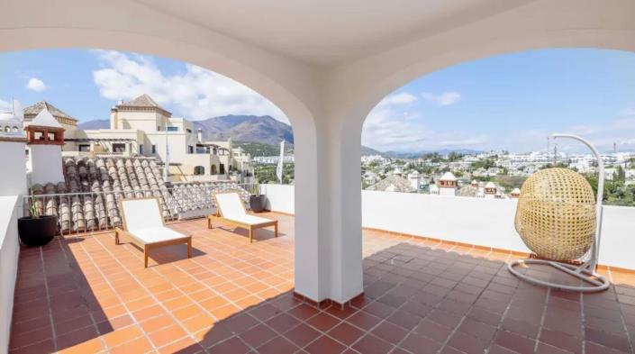 Image No.10-3 Bed Townhouse for sale