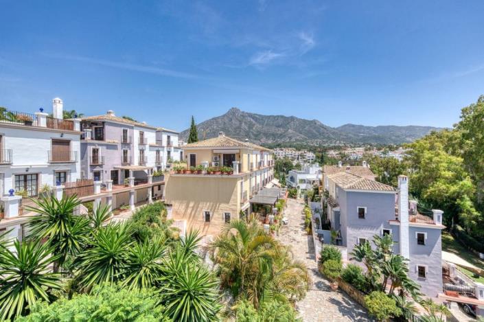 Image No.10-Maison de ville de 4 chambres à vendre à Naguelles