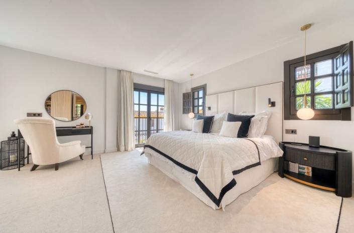 Image No.30-Maison de ville de 4 chambres à vendre à Naguelles