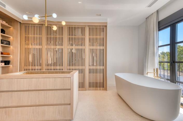 Image No.33-Maison de ville de 4 chambres à vendre à Naguelles