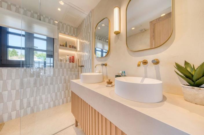 Image No.36-Maison de ville de 4 chambres à vendre à Naguelles