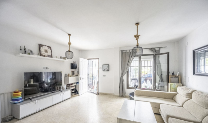 Image No.6-3 Bed Townhouse for sale