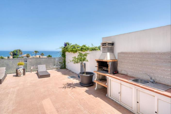 Image No.3-5 Bed Villa for sale