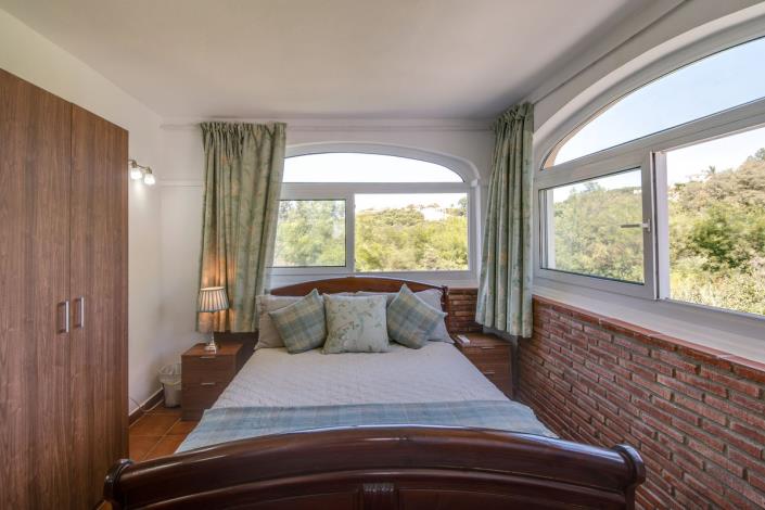 Image No.27-5 Bed Villa for sale