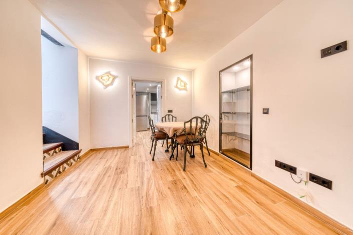 Image No.3-2 Bed Townhouse for sale