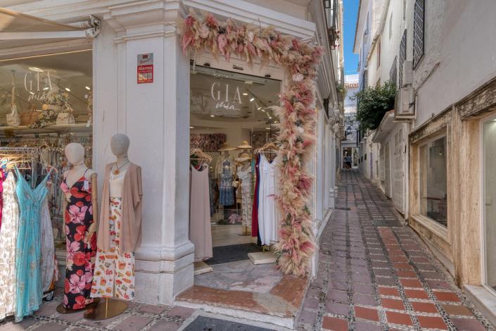 Image No.28-2 Bed Townhouse for sale