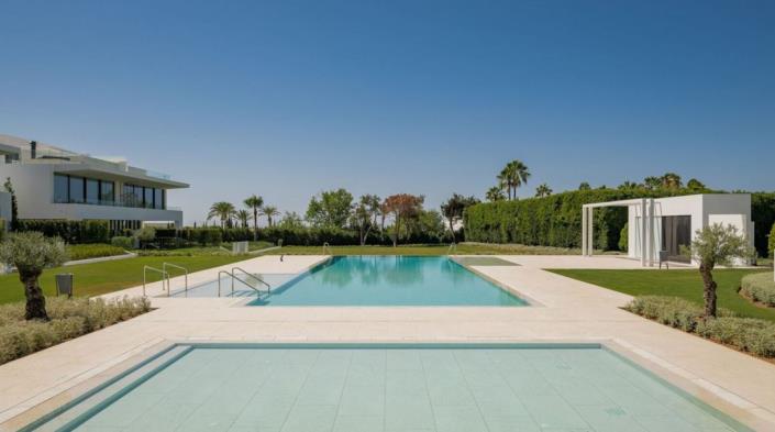 Image No.3-4 Bed Villa for sale