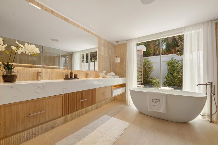 Image No.6-Villa de 5 chambres à vendre à Nueva Andalucia