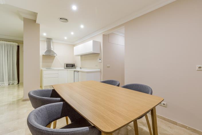 Image No.8-11 Bed Villa for sale