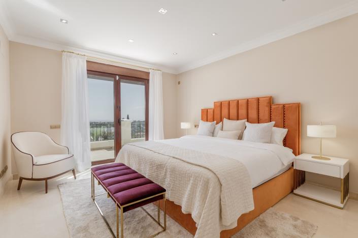 Image No.16-11 Bed Villa for sale