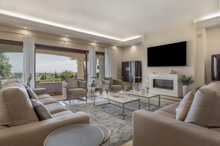 Image No.3-11 Bed Villa for sale