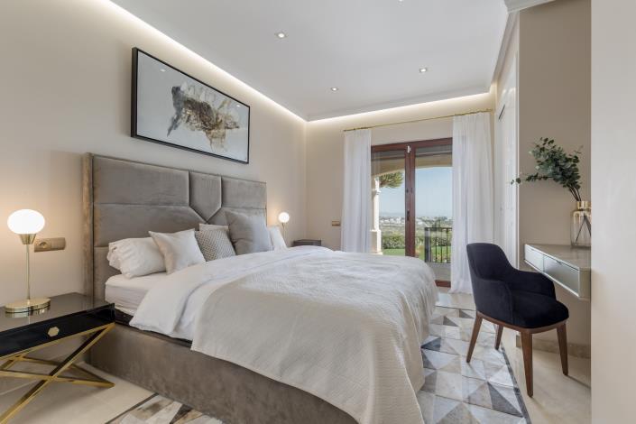 Image No.25-11 Bed Villa for sale