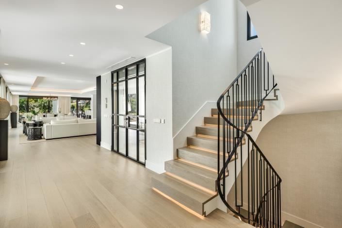 Image No.14-5 Bed Villa for sale