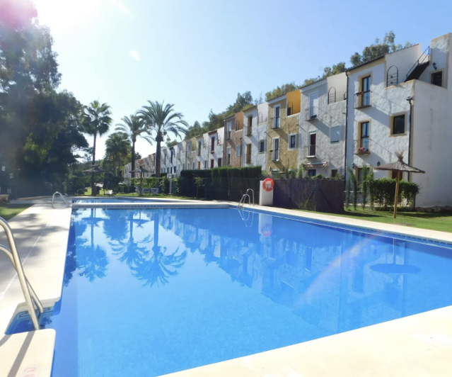 Image No.11-3 Bed Townhouse for sale