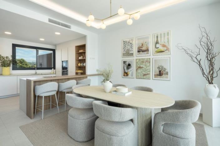 Image No.30-4 Bed Semi-Detached for sale