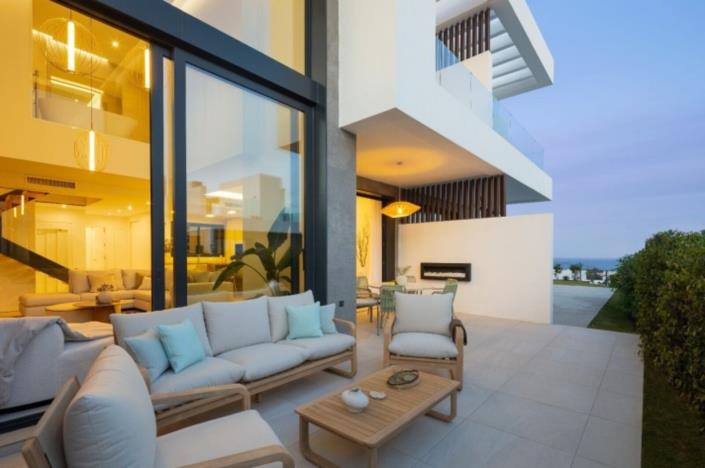 Image No.33-4 Bed Semi-Detached for sale