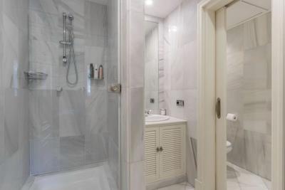 11-20939a0134ad724a8cb2a801094d15a4