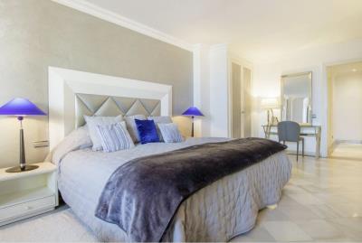 12-53013098fcab6c38b1379cd33298e050