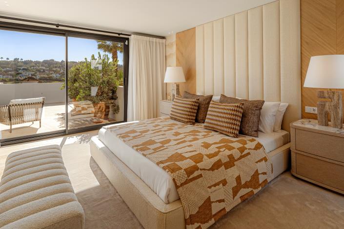 Image No.6-Villa de 6 chambres à vendre à Nueva Andalucia