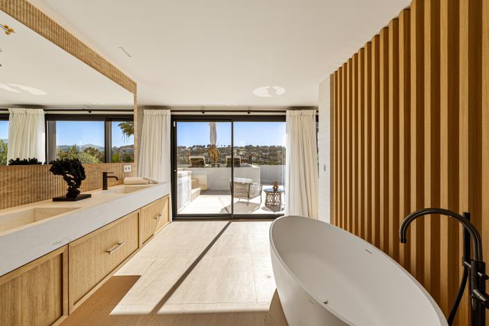 Image No.7-Villa de 6 chambres à vendre à Nueva Andalucia